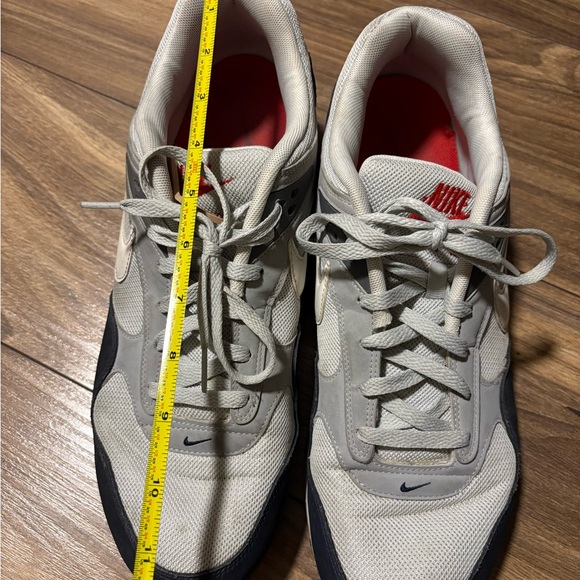 Nike Men's Gray and Navy Sneakers - Picture 4 of 4